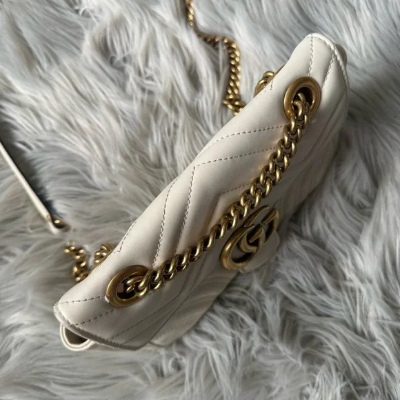 GUCCI Small Marmont Small Shoulder Bag - Picture 5 of 17